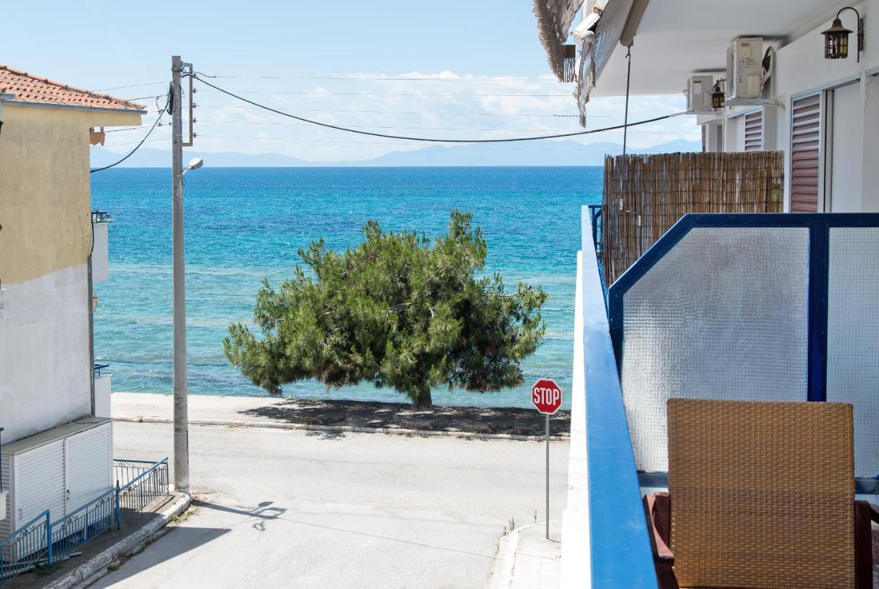Seafront 2 Bedrooms Apartment Nea Iraklia Exterior foto